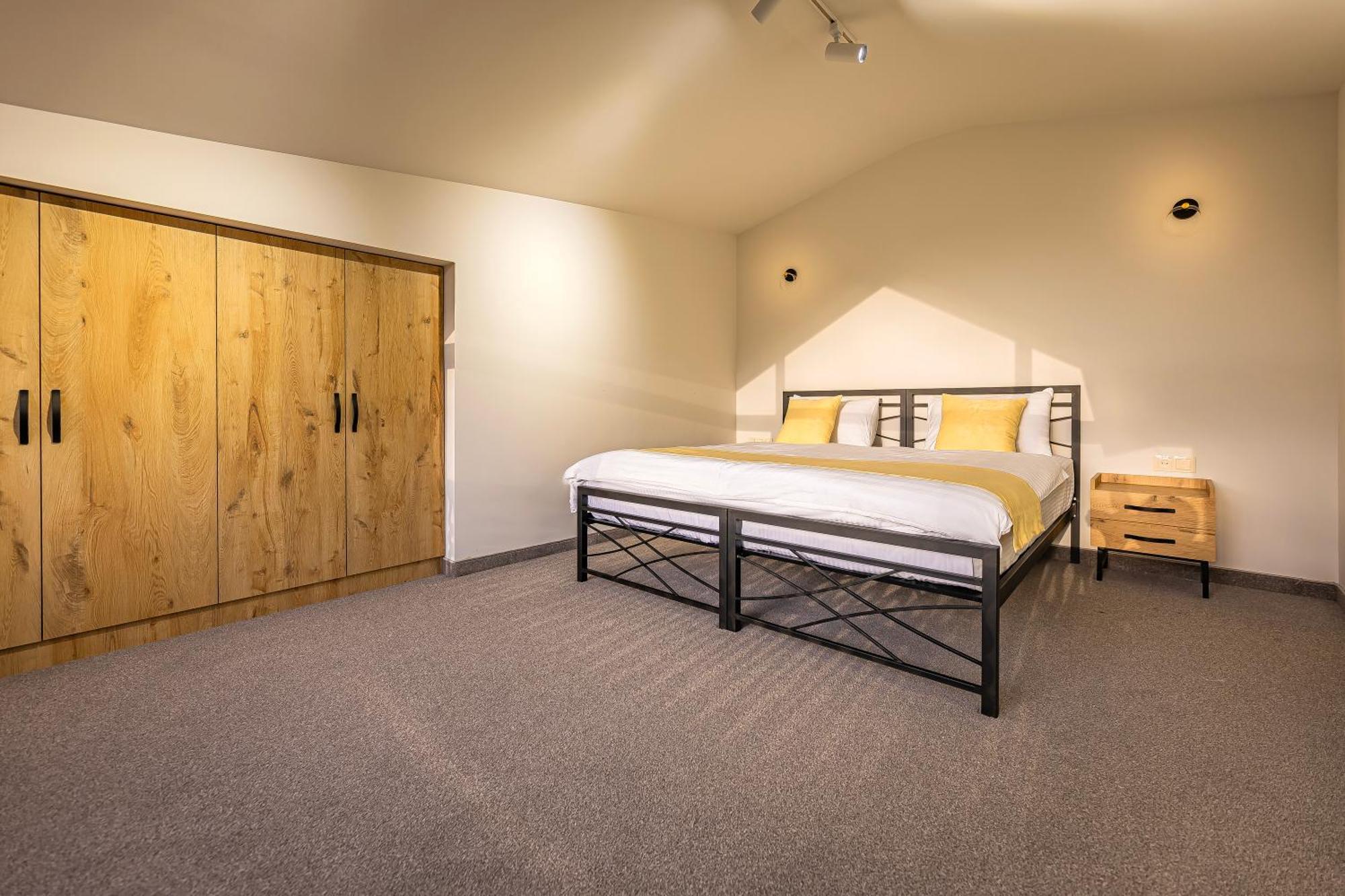 Taniqinn Dilijan Hotel Екстериор снимка